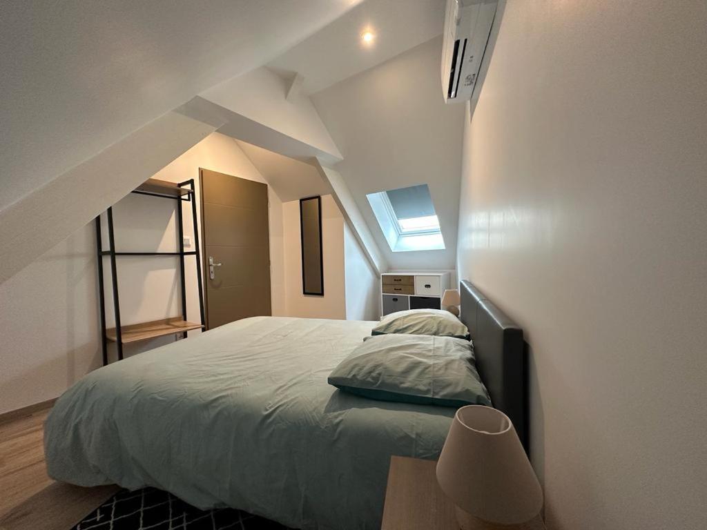 Spacious Flat Close To The Railway Station Troyes Værelse billede